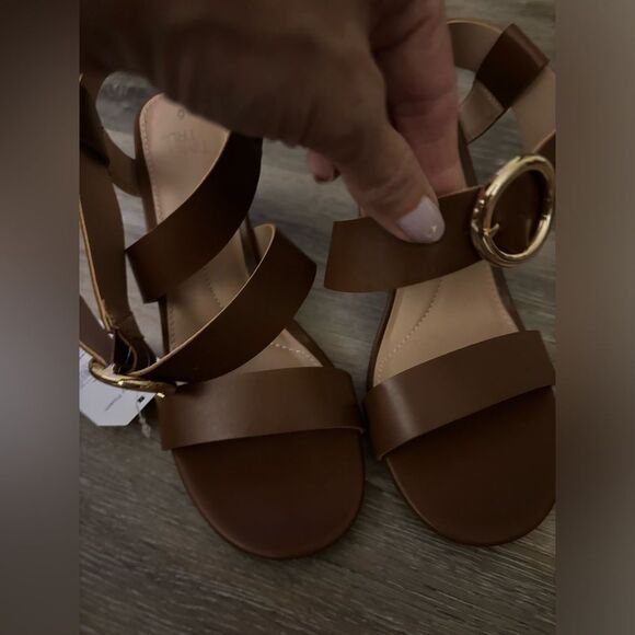 Time and Tru Brown Block Heel Sandals Sz 6 - Picture 2 of 7